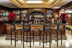 River Château Hotel