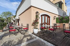 River Château Hotel