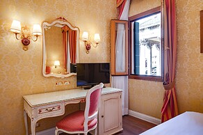 Hotel Antiche Figure