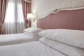 Hotel Antiche Figure