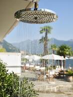 Hotel Carillon