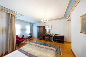 Seven Hills Boutique Hotel
