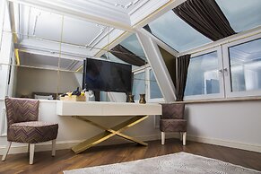 Hotel Mina – Special Class