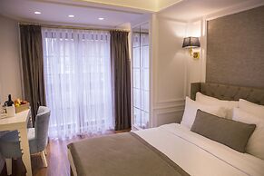 Hotel Mina – Special Class