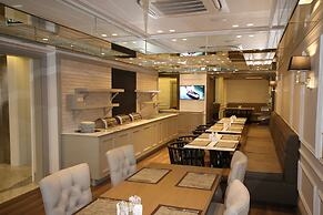 Hotel Mina – Special Class