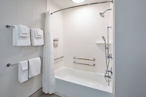 Holiday Inn Express & Suites W. Monroe by IHG