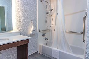Hampton Inn & Suites Denton