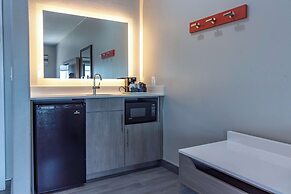 Hampton Inn & Suites Denton