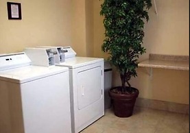 Hampton Inn & Suites Denton