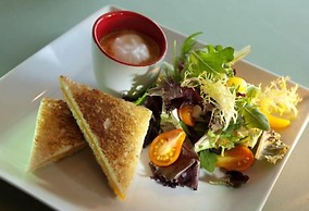 The Sanford House Inn & Spa