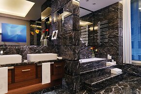 The Ritz-Carlton, Berlin