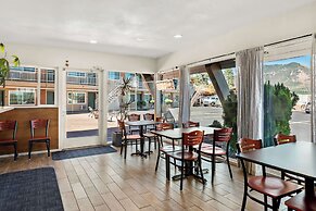 Americas Best Value Inn & Suites Flagstaff