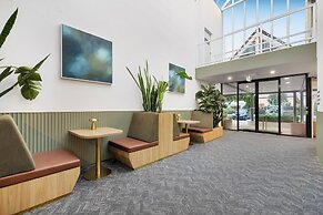 Ciloms Airport Lodge