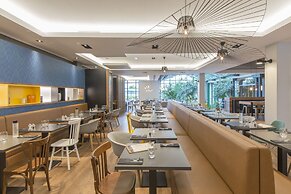 Hôtel l'Elysée Val d'Europe