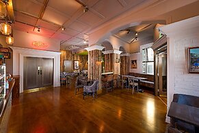 Queens Hotel and Nightclub