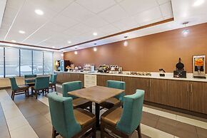 La Quinta Inn & Suites by Wyndham Jamestown