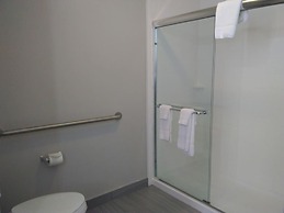 La Quinta Inn & Suites by Wyndham Jamestown