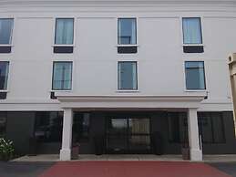 La Quinta Inn & Suites by Wyndham Jamestown