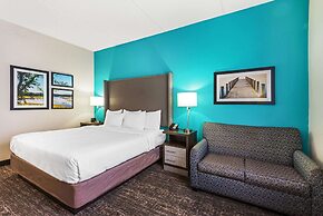 La Quinta Inn & Suites by Wyndham Jamestown