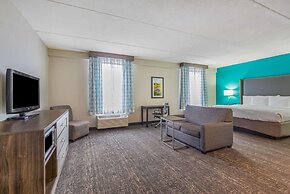 La Quinta Inn & Suites by Wyndham Jamestown