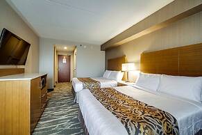 Monte Carlo Inn - Brampton Suites