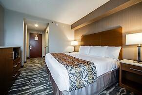 Monte Carlo Inn - Brampton Suites