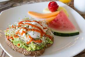 The Chateau at Lake La Quinta