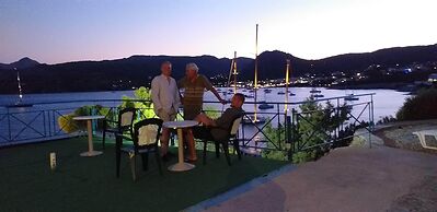 Kavos Bay Seafront Hotel