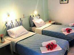 Kavos Bay Seafront Hotel