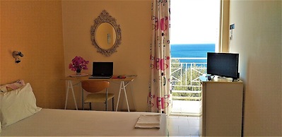 Kavos Bay Seafront Hotel