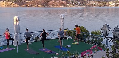 Kavos Bay Seafront Hotel