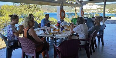 Kavos Bay Seafront Hotel