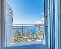 Kavos Bay Seafront Hotel