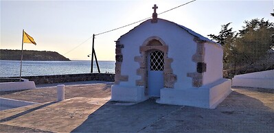 Kavos Bay Seafront Hotel