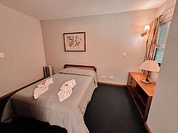 Plaza Inn Week Inn