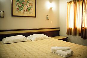 Plaza Inn Week Inn