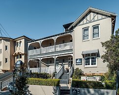 Cremorne Point Manor