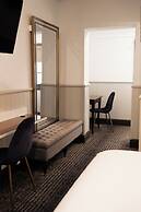 Cremorne Point Manor