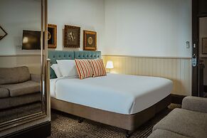 Cremorne Point Manor