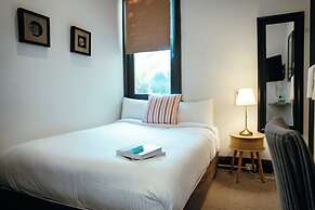 Cremorne Point Manor