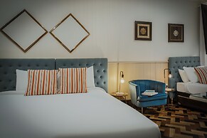 Cremorne Point Manor