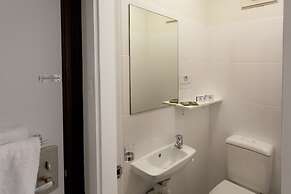 Cremorne Point Manor