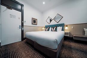 Cremorne Point Manor