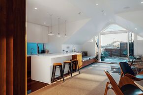 Cremorne Point Manor