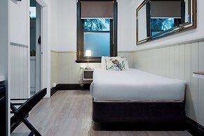 Cremorne Point Manor