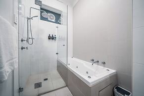 Cremorne Point Manor