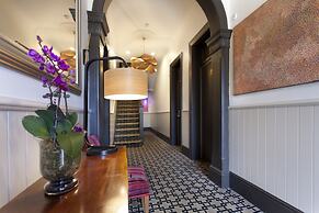 Cremorne Point Manor