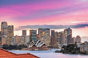 Cremorne Point Manor