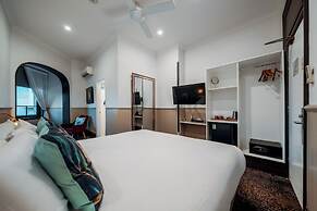 Cremorne Point Manor