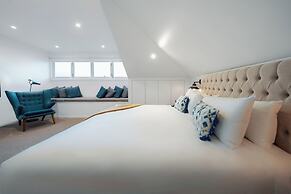 Cremorne Point Manor